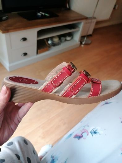 beautiful  ladies DR Martin sandals