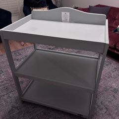 Babylo Changing Table