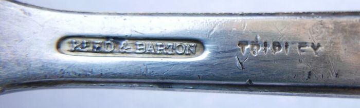 RARE Vintage SHERATON Reed & Barton silverplate Ladle