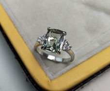 Green Amethyst ring - size 7
