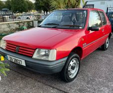 Peugeot 205