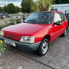Peugeot 205