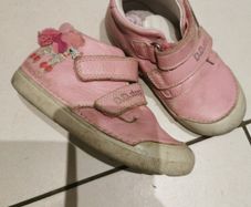 D. D. Step girl shoes, barefoot size 25