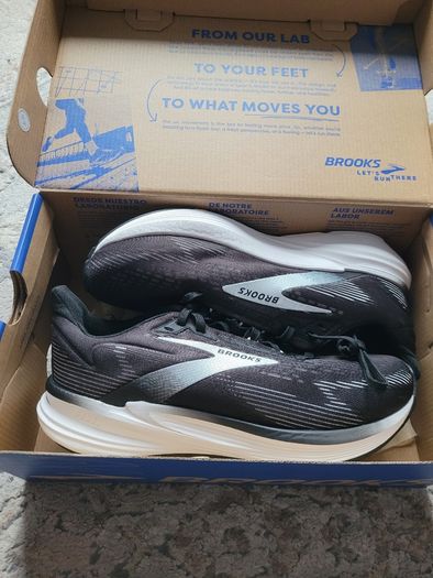 Brooks trainers UK6.5