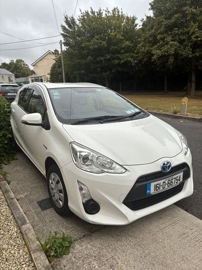 2016 Toyota Aqua Petrol Hybrid Auto LONG TAX & NCT