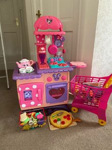 Kids toy kitchen