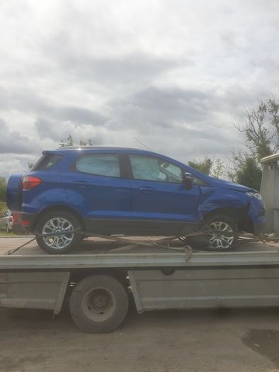 Breaking ford eco sport 2015