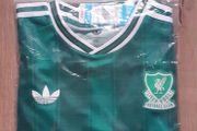 Liverpool Away Jersey (replica)