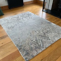 Rug 245cm x 180cm approximately