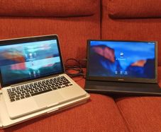 Macbook pro 13 - inch 500 GB intel i5 broken screen