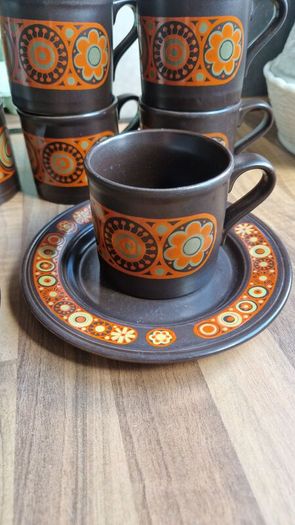 Vintage Kiln Craft Hermes Staffordshire Mugs & Saucers / Side plates