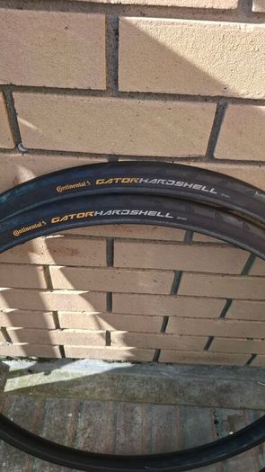 Continental Gator hardshell non folding 28cc