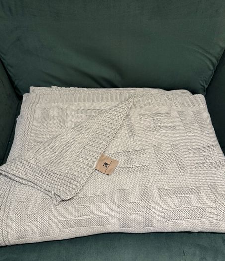 Kelly Hoppen Throw