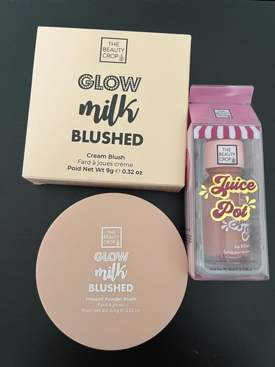 Beauty crop makeup bundle