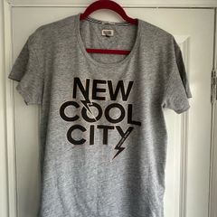 Tommy Hilfiger tshirt - sz l