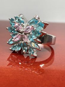 Sterling silver ring with Topaz