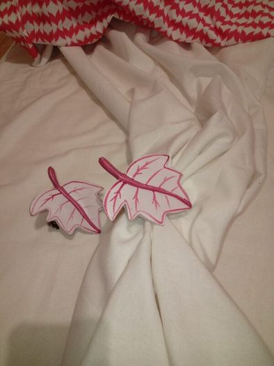 Vintage pink and white curtains and tiebacks