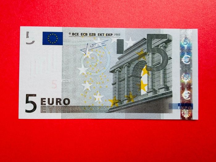 European Union   Netherlands  ( P ) 5 Euro. 2002. ( Jct )plate Code  Eoo7  Scarce ( Uncirculated )