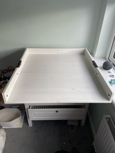 baby changing table