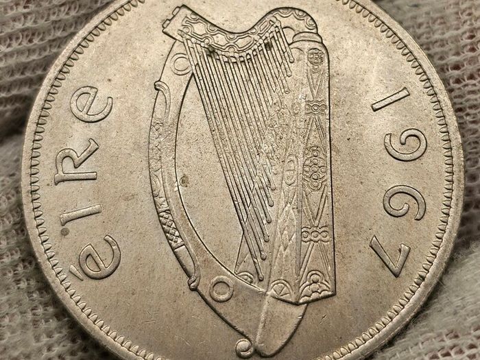 Ireland 1967 1/2 Half Crown Beautiful Uncirculated