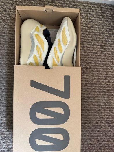 Yeezy 700v3 Safflower