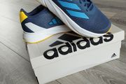 Boys/Girls Trainers UK Size 5