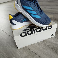 Boys/Girls Trainers UK Size 5