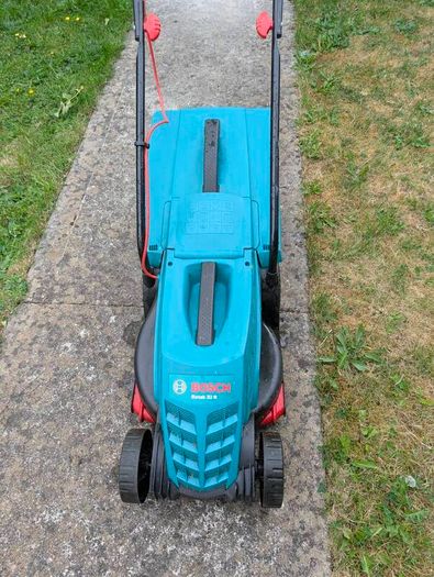 Bosch Rotak 32 R Electric Lawnmower