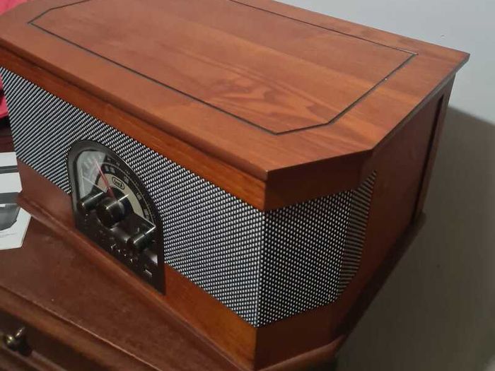 Trevi TT 1040 BT stereo turntable system