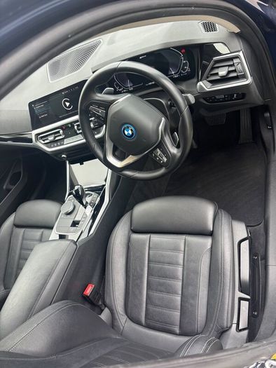 BMW 330e Sport Pro