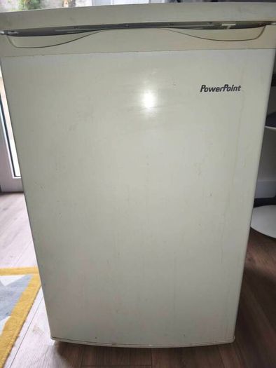 under the counter fridge freezer