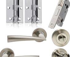 Internal Door Handle Set with Lock Complete Door Pack with Hings , Thumb Turn & Fixings Privacy Turn & Release (Phantom, Polished Chrome)