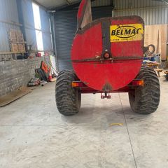 Dung spreader