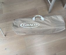 Baby travel cot
