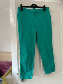 Lovely green cotton M&S crop trousers Size 12