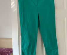 Lovely green cotton M&S crop trousers Size 12