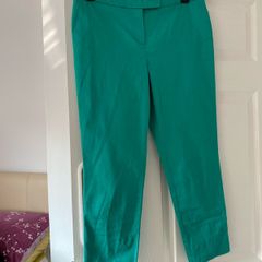 Lovely green cotton M&S crop trousers Size 12
