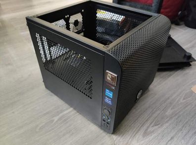 Thermaltake Core V1 Mini-ITX Case - With 200mm Front Fan