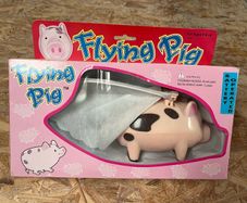 Novelty gift - Flying Pig (battery operated)