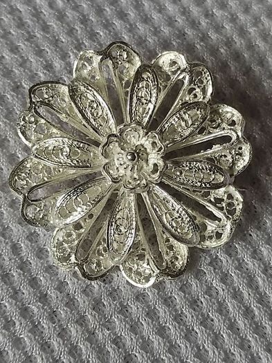 brooch