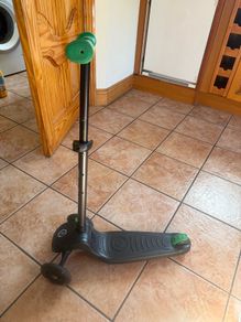 three wheel scooter