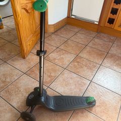 three wheel scooter