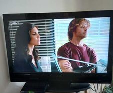 30 inch Walker TV with remote in perfect working order
