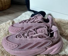Adidas ozelia trainers