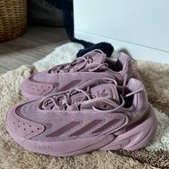 Adidas ozelia trainers