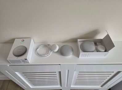 2x Google Nest Mini