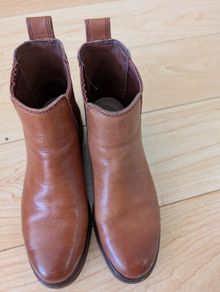 Brown leather Chelsea ankle boots