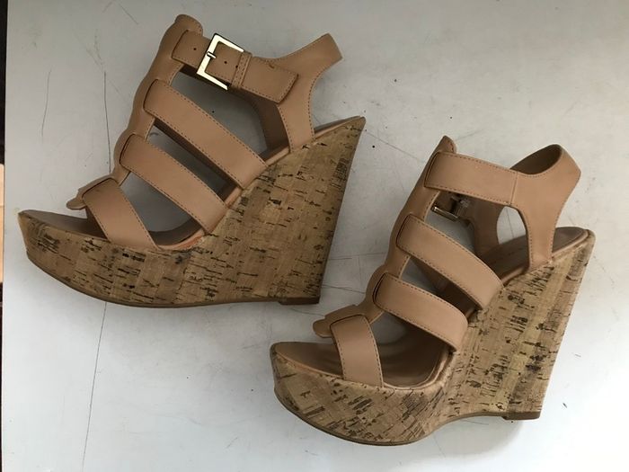Pre-loved 'New Look' Beige Wedges - Size 4