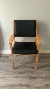 Compression chair