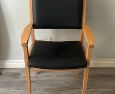 Compression chair